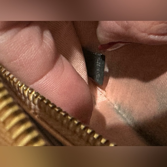 PRADA MILANO SAFFIANO LUX CONTINENTAL
WALLET - Picture 4 of 13